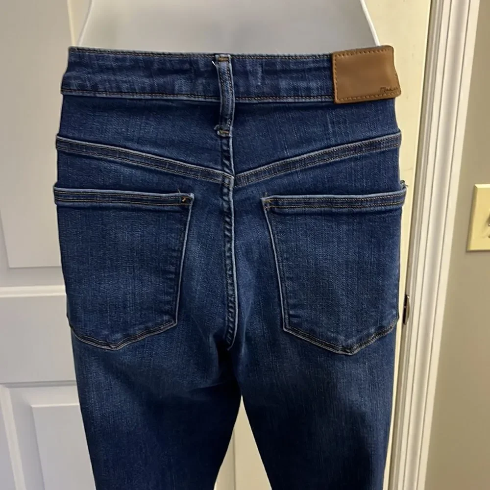 Madewell Women’s Curvy Roadtripper Medium Wash Whiskering 5-pocket Jeans- T28